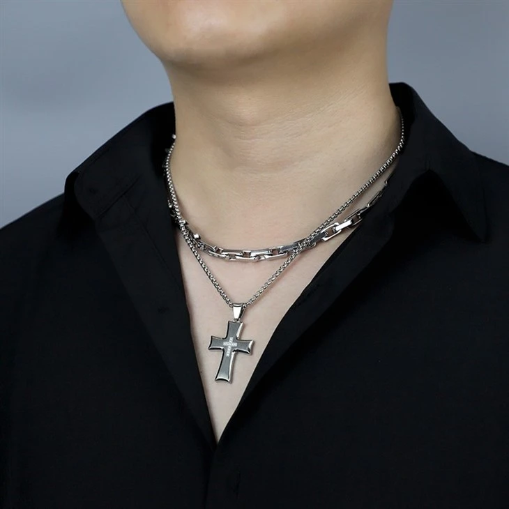 brushed cross pendant necklace 05
